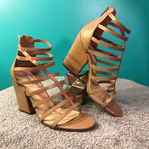 NIB Tan/Nude Strappy Heeled Sandals